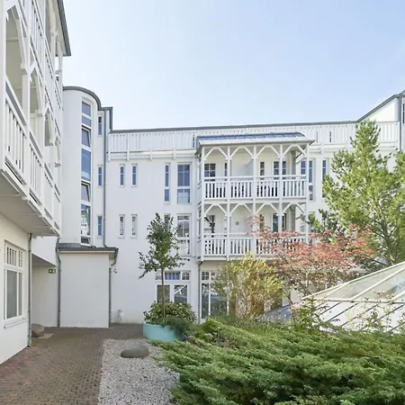 In Mit Balkon Sellin (Rugen)